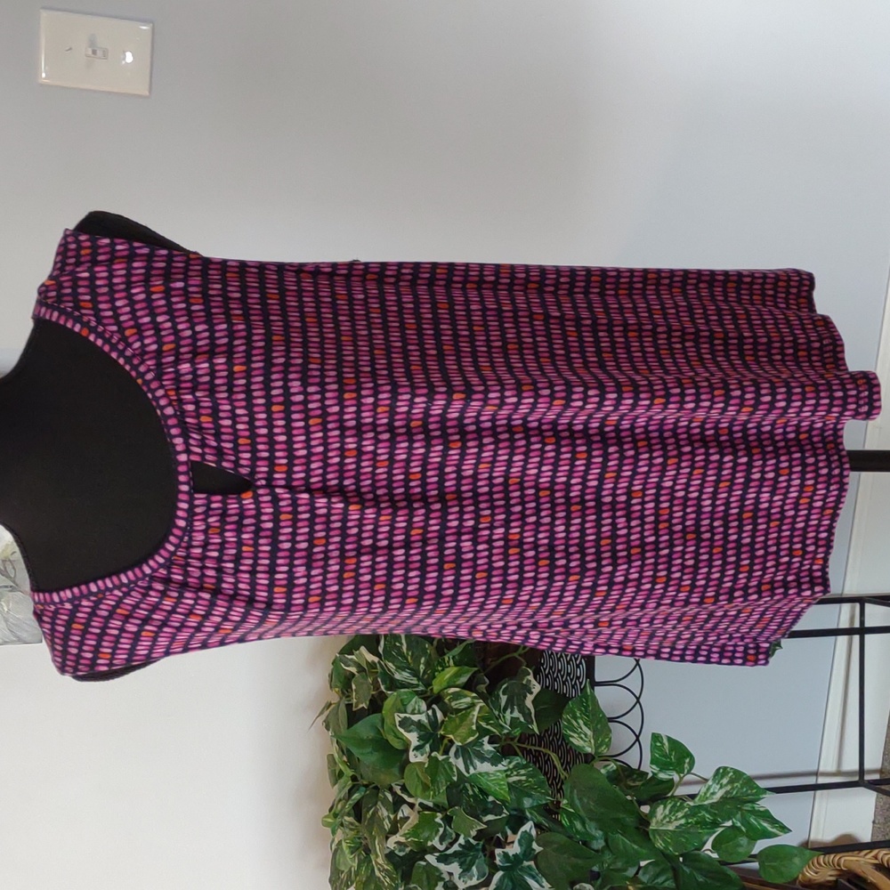 Croft and Barrow Tank, Like New. Pink, orange and black.